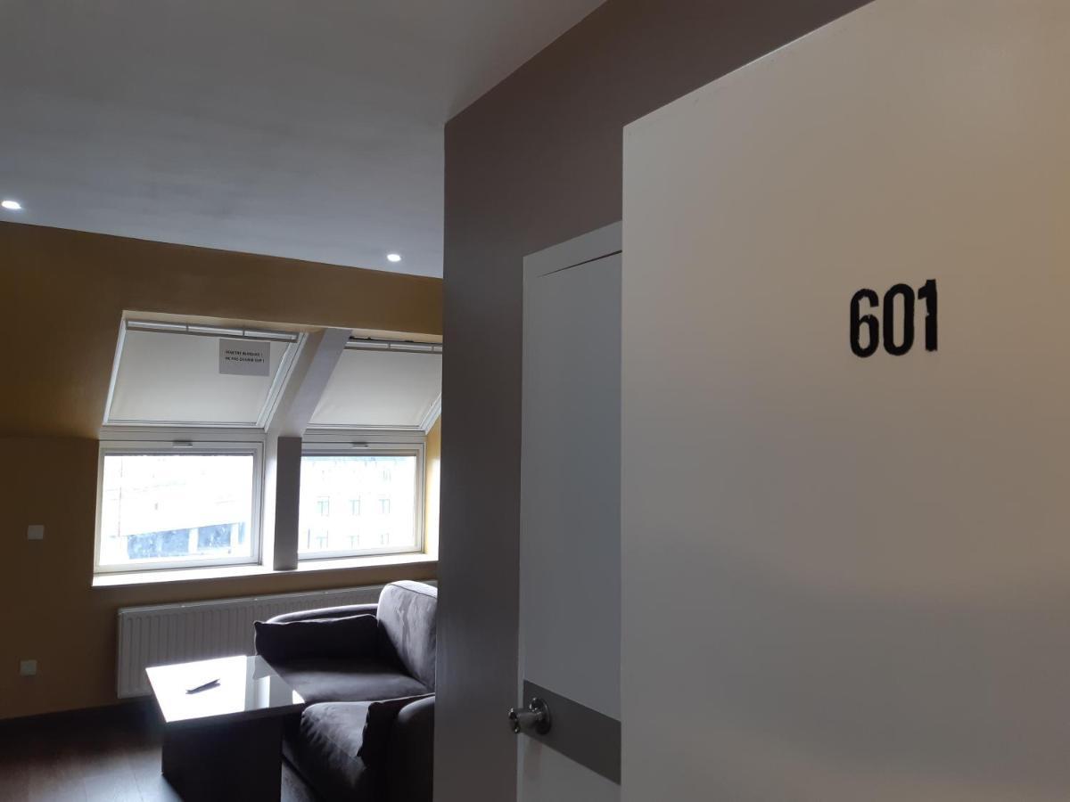 โฮเต็ล มิดิ-ซูอิด Hotel Saint-Gilles ภายนอก รูปภาพ