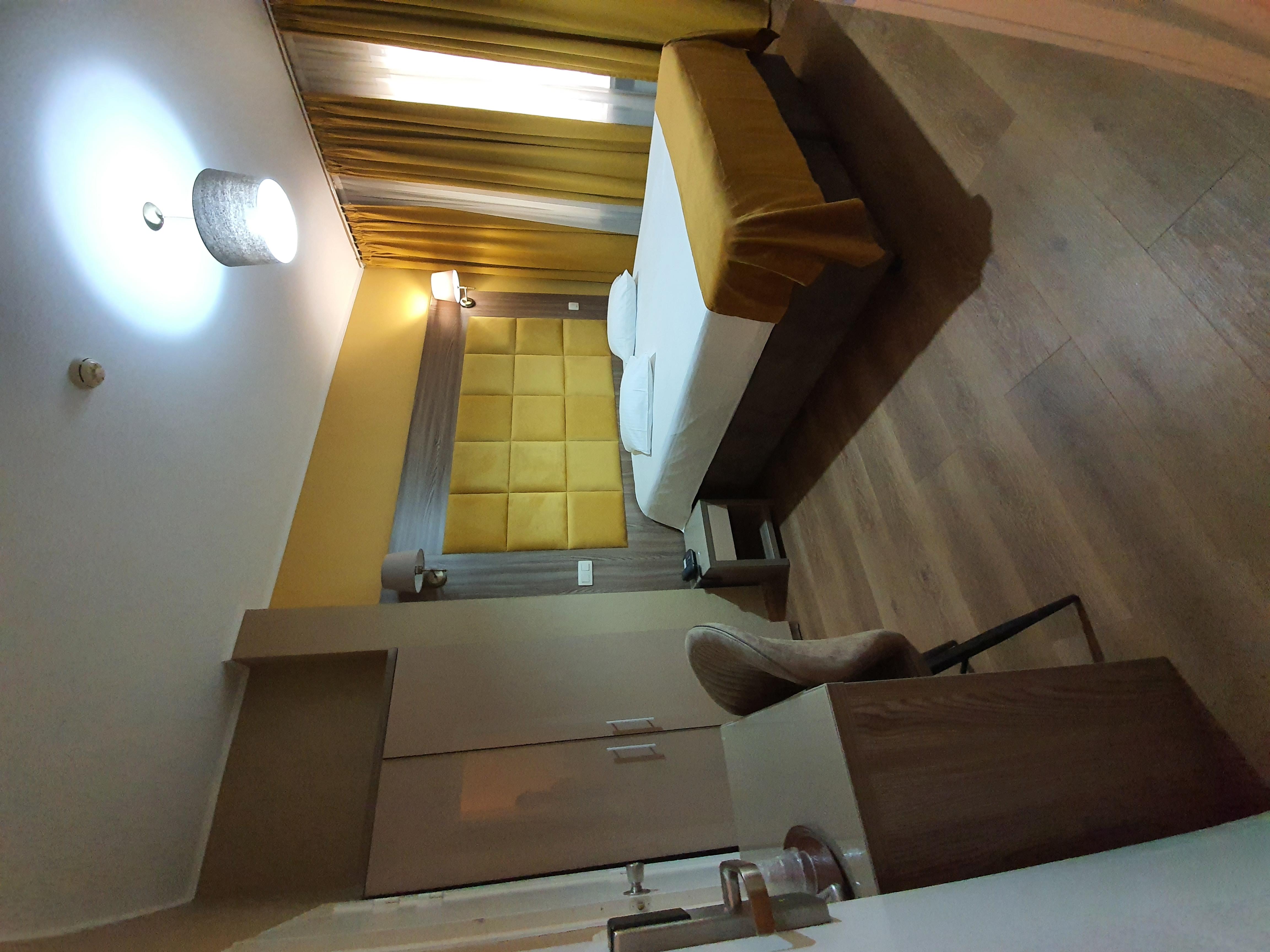 โฮเต็ล มิดิ-ซูอิด Hotel Saint-Gilles ภายนอก รูปภาพ