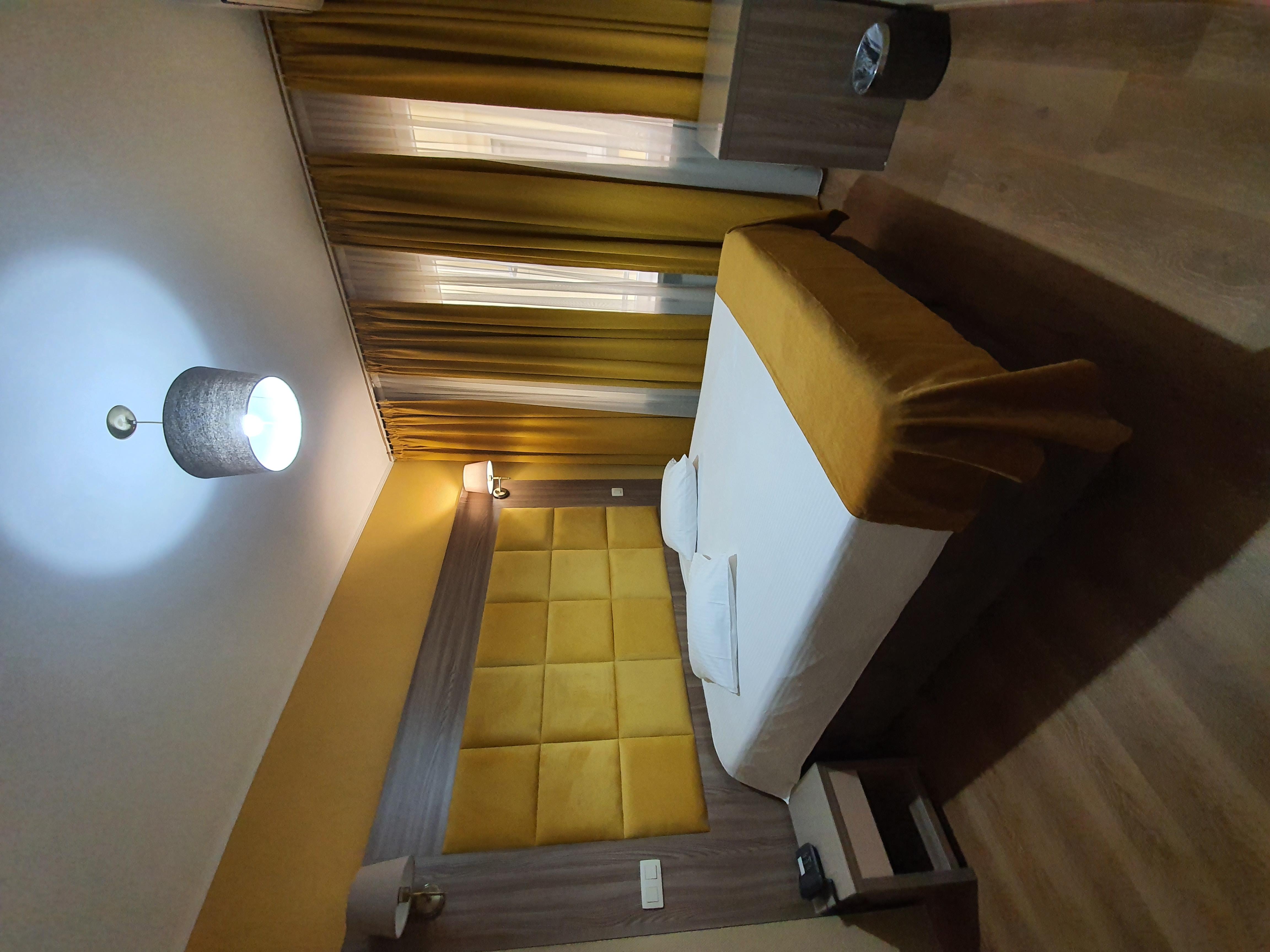 โฮเต็ล มิดิ-ซูอิด Hotel Saint-Gilles ภายนอก รูปภาพ